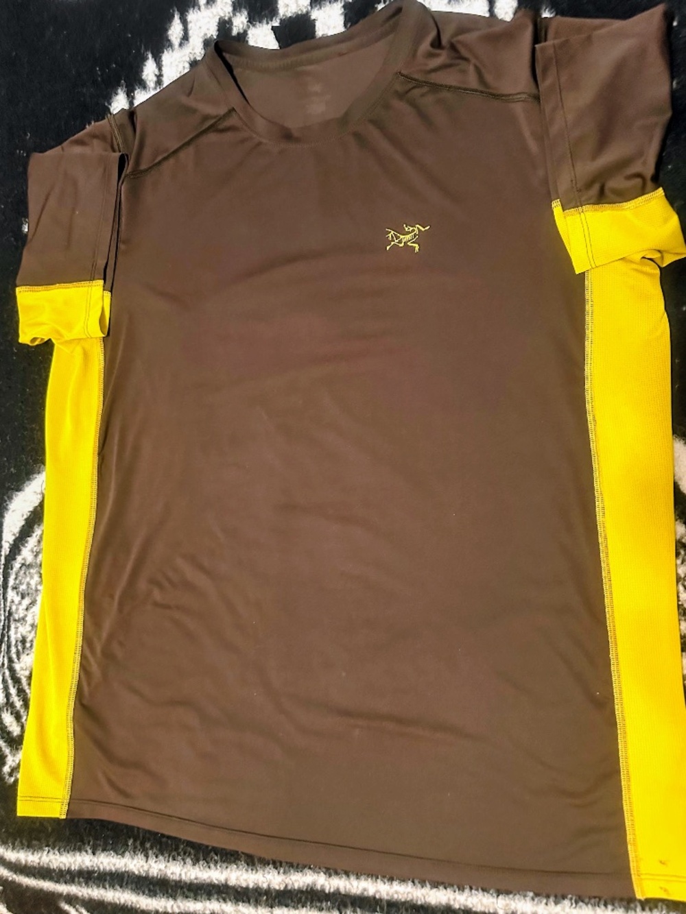 Arc’teryx - Large - Brown/Yellow